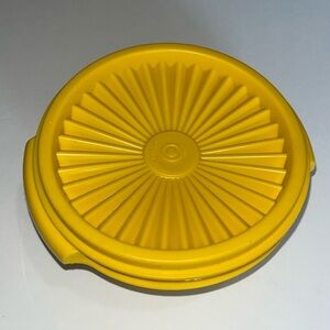 Vintage Tupperware Servalier harvest color stackable bowl and lid - yellow